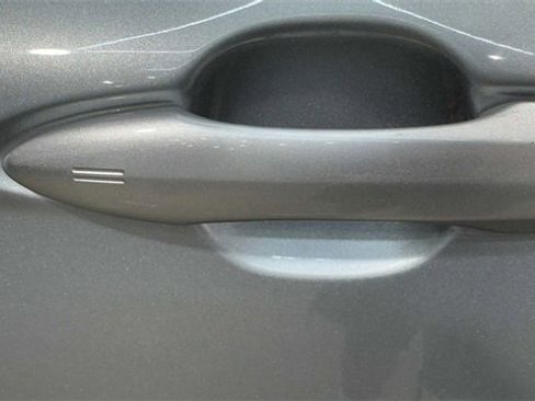 Used 2022 Toyota Camry SE image 12