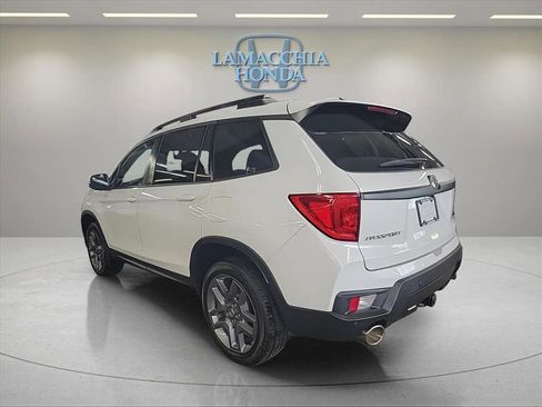 Used 2023 Honda Passport EX-L image 4