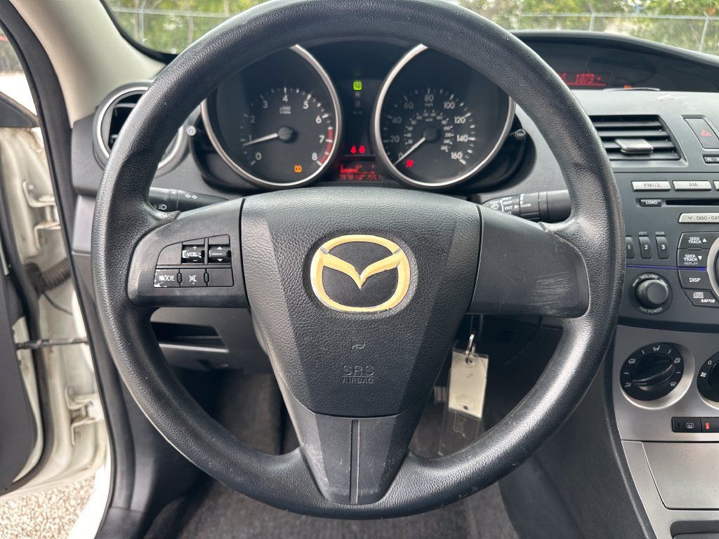 Used 2010 MAZDA MAZDA3 i Sport FWD image 12