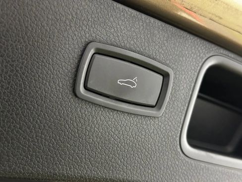 Used 2017 Porsche Macan image 21