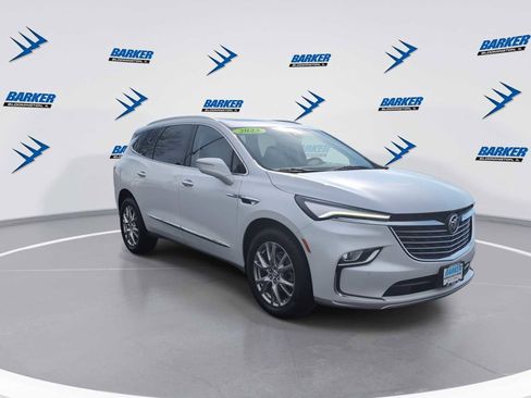 Used 2023 Buick Enclave Essence w/ Experience Buick Package image 2