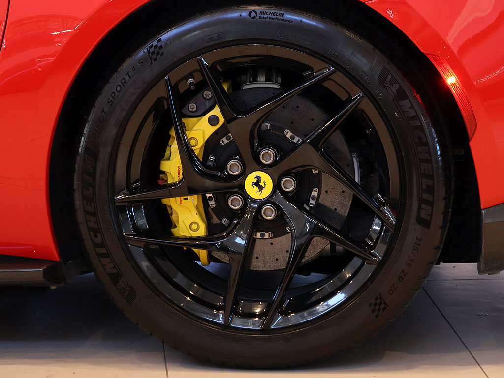 Certified 2018 Ferrari 812 Superfast RWD image 41