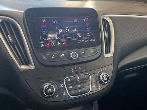 Used 2025 Chevrolet Malibu LT image 10