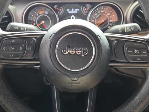 Used 2018 Jeep Wrangler Sport AWD/4WD image 26