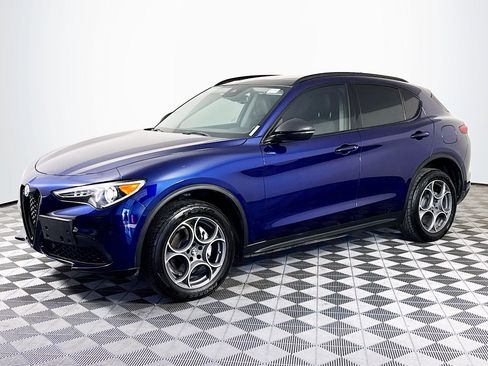 Used 2021 Alfa Romeo Stelvio Sprint w/ Nero Edizione image 4