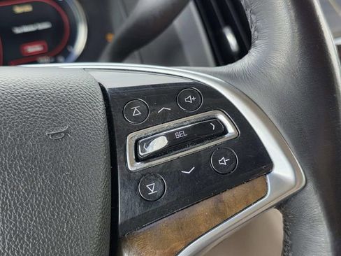 Used 2018 Cadillac Escalade Luxury RWD image 15