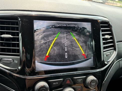 Used 2021 Jeep Grand Cherokee Limited RWD image 11