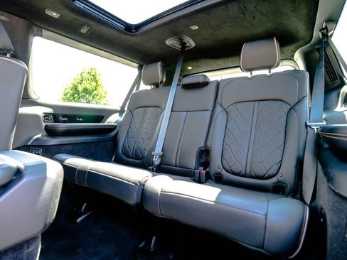 Used 2024 Jeep Grand Wagoneer L Series III AWD/4WD image 41