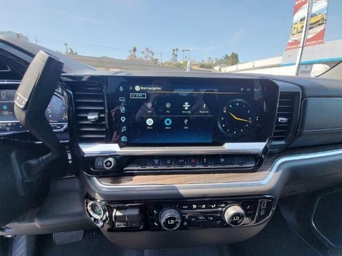 Used 2025 Chevrolet Silverado 2500 LT w/ Convenience Package AWD/4WD image 13
