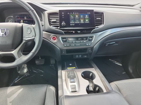 Used 2025 Honda Passport EX-L image 11