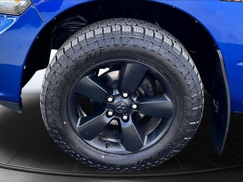 Used 2019 RAM 1500 Express w/ Wheel & Sound Group AWD/4WD image 8