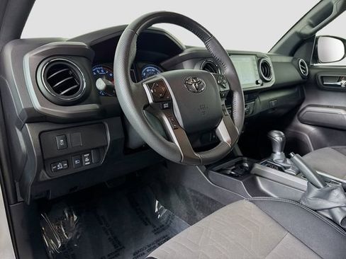 Used 2023 Toyota Tacoma TRD Sport AWD/4WD image 18