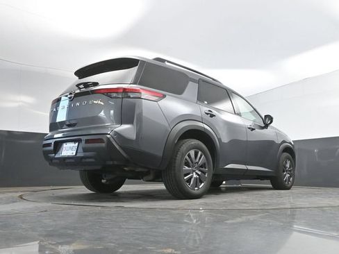 Used 2025 Nissan Pathfinder SV FWD image 43