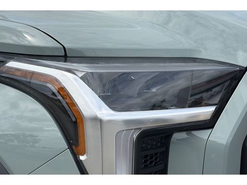 New 2026 Toyota Tundra Limited AWD/4WD image 30