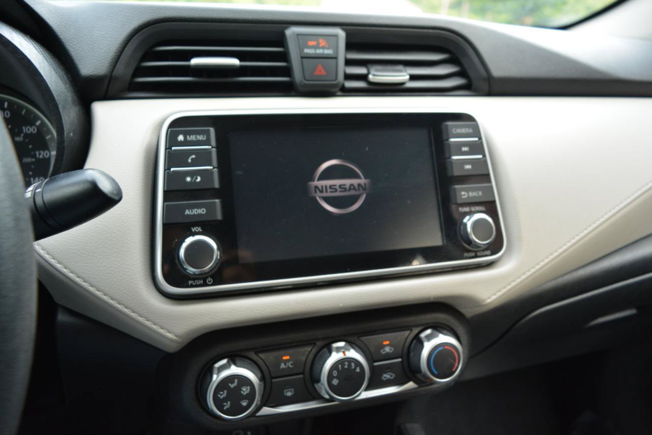 Used 2021 Nissan Versa SV FWD image 22