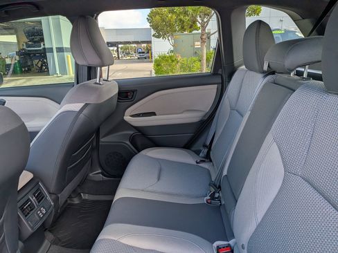 Certified 2025 Subaru Forester Premium w/ Convenience Package #1 AWD/4WD image 15