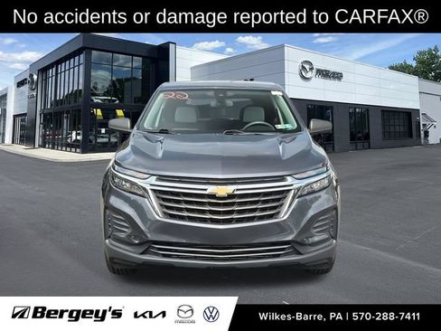 Used 2022 Chevrolet Equinox LS w/ LS Convenience Package AWD/4WD image 2