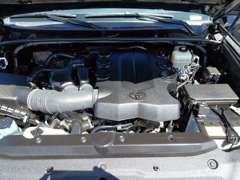 Certified 2022 Toyota 4Runner SR5 Premium AWD/4WD image 14