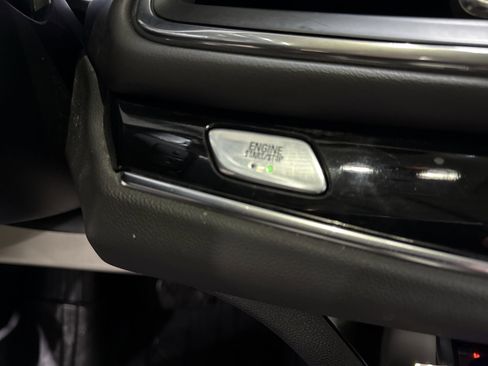 Certified 2024 Buick Enclave Avenir w/ Avenir Technology Package image 17