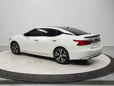 Used 2018 Nissan Maxima Platinum image 5