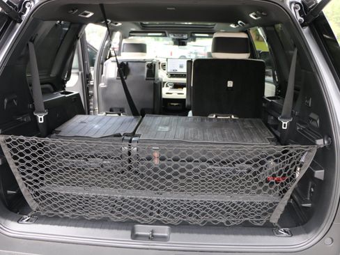 Used 2024 Toyota Sequoia Capstone AWD/4WD image 36