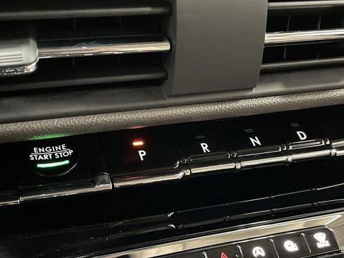 Used 2023 Lincoln Corsair AWD image 22