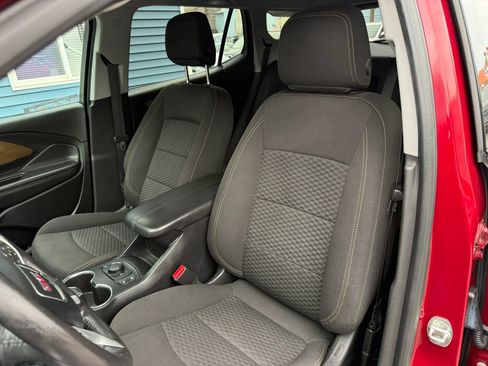 Used 2019 GMC Terrain SLE w/ Driver Convenience Package FWD image 16
