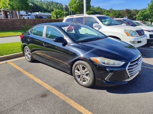 Used 2017 Hyundai Elantra SE w/ SE A/T Tech Package 03 FWD image 3