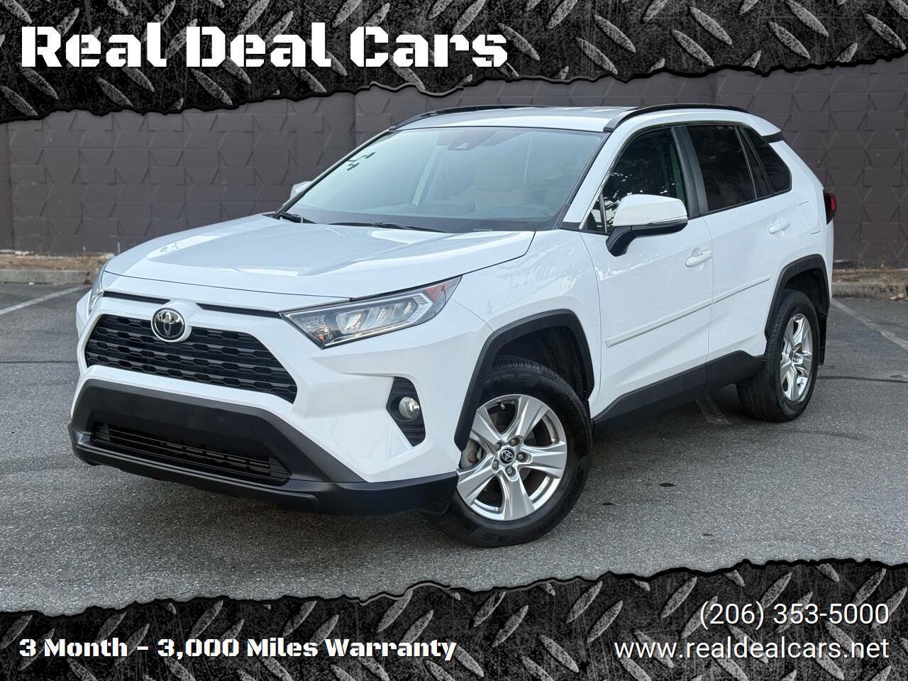 Used 2021 Toyota RAV4 XLE FWD image 1