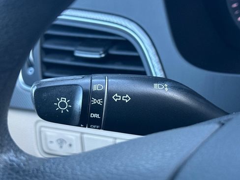 Used 2017 Hyundai Sonata SE FWD image 17