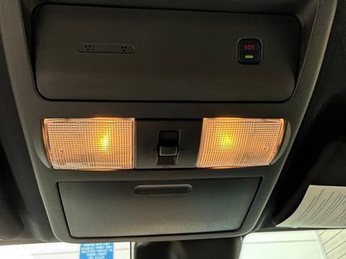 Used 2026 Nissan Frontier SV w/ SV Convenience Package AWD/4WD image 9