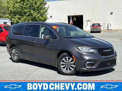 Used 2021 Chrysler Pacifica Touring-L