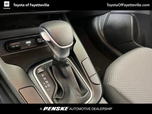 Used 2025 Kia Soul LX FWD image 29
