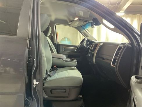 Used 2015 RAM 2500 SLT image 22