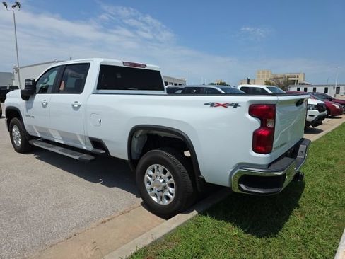 Used 2025 Chevrolet Silverado 3500 LT w/ Safety Package AWD/4WD image 3
