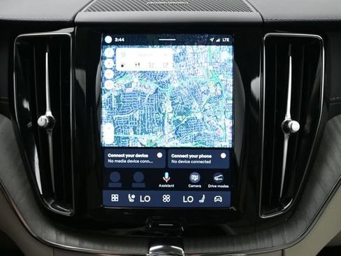 Used 2024 Volvo XC60 B5 Ultimate w/ Protection Package Premier AWD/4WD image 15