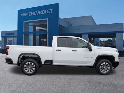 New 2026 Chevrolet Silverado 2500 Custom w/ Custom Value Package AWD/4WD image 3