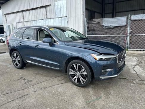 Used 2023 Volvo XC60 B5 Plus w/ Climate Package image 1