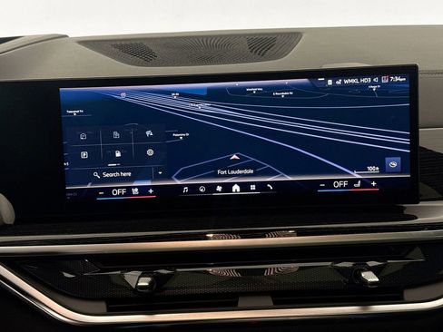 Used 2026 BMW X7 xDrive40i w/ M Sport Package AWD/4WD image 13