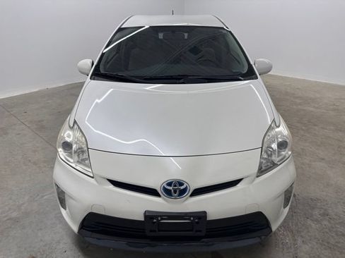 Used 2014 Toyota Prius Three FWD image 2