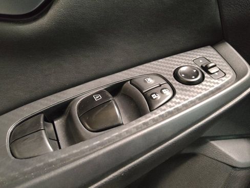 Used 2025 Nissan Sentra SV FWD image 27