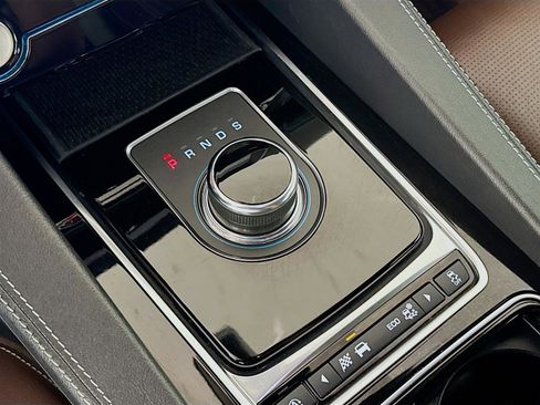 Used 2019 Jaguar F-PACE S image 20