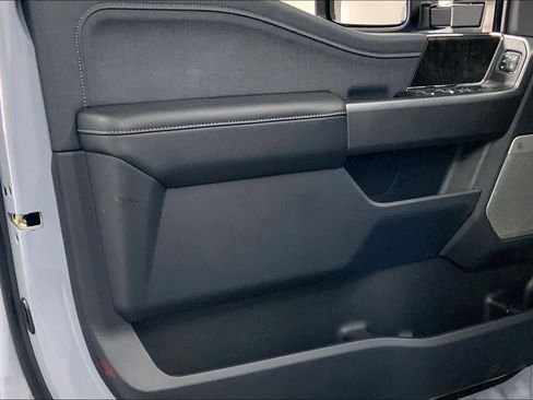 New 2026 Ford F250 Lariat w/ Black Appearance Package image 10