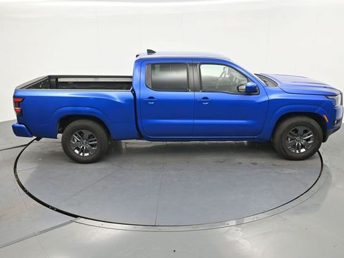 Used 2025 Nissan Frontier SV w/ SV Convenience Package RWD image 21