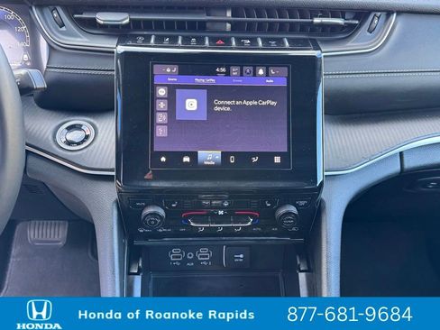 Used 2024 Jeep Grand Cherokee L Laredo image 6