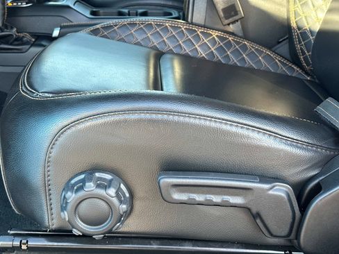 Used 2022 Jeep Wrangler Unlimited Sahara image 21