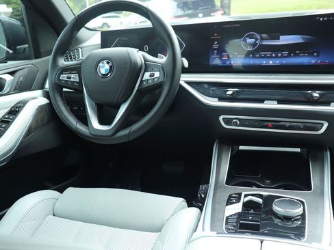 Used 2024 BMW X5 xDrive40i w/ Parking Assistance Package AWD/4WD image 27