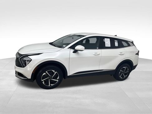 Used 2023 Kia Sportage LX AWD/4WD image 2