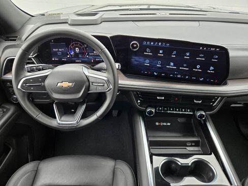 Used 2025 Chevrolet Tahoe LT AWD/4WD image 8