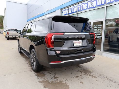 New 2026 GMC Yukon XL Elevation AWD/4WD image 8